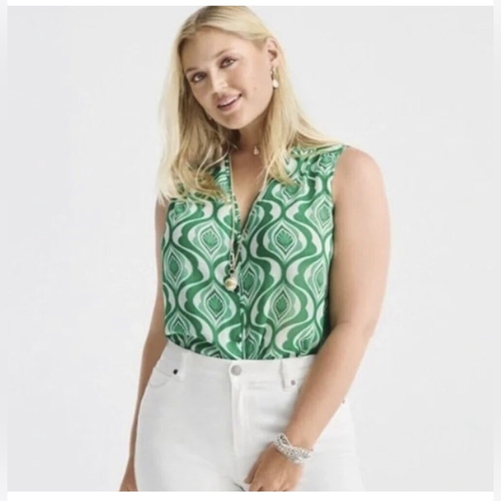NWOT Cabi Scroll Sleeveless Green Geometric Print V-Neck Chiffon Sheer Top Small